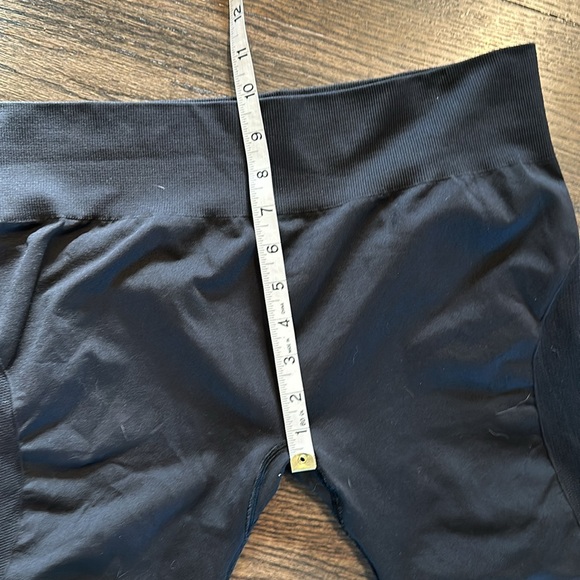 Gap Fit Motion Leggings Black Crop Cropped XL Ruched EUC - Picture 3 of 9